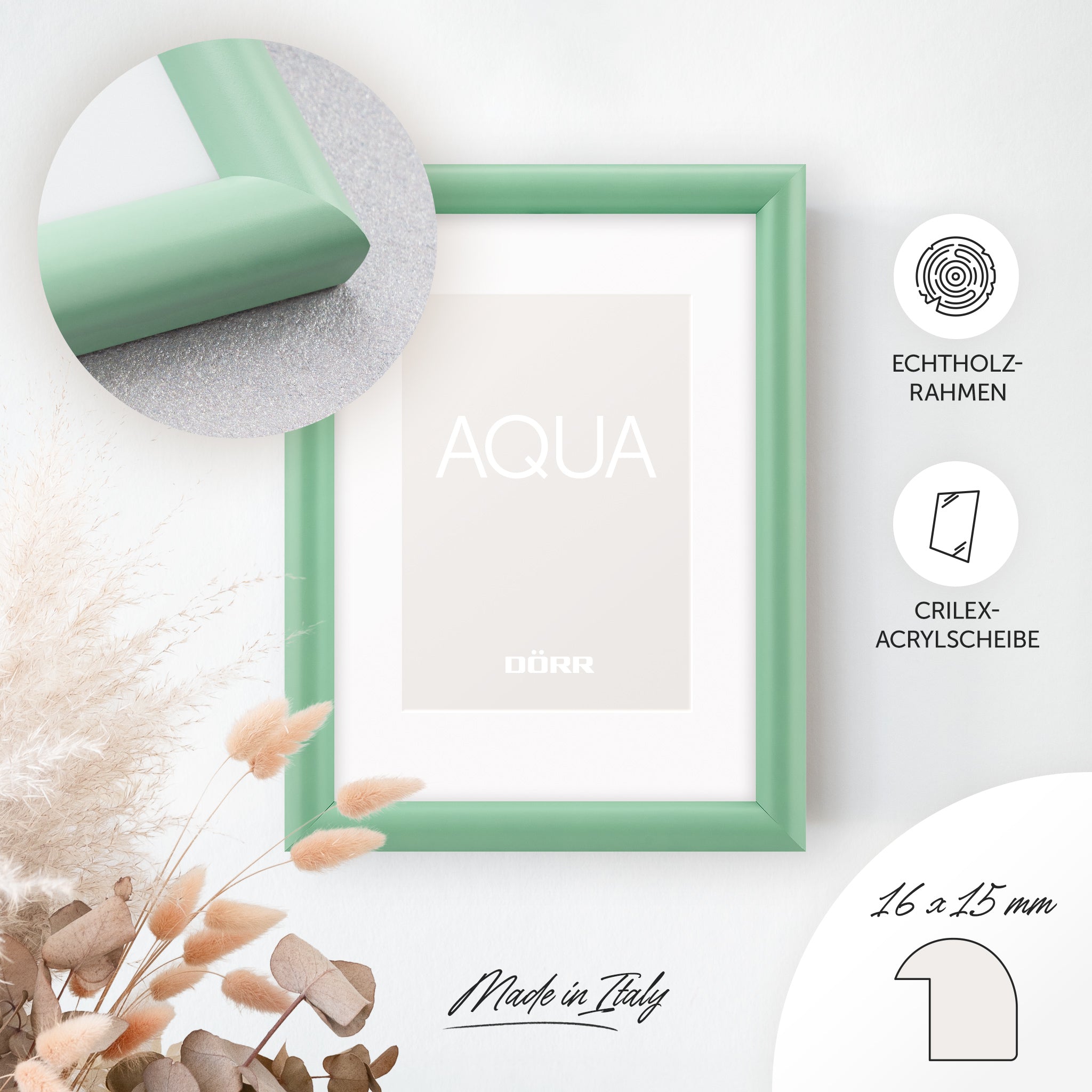 DÖRR Holz-Bilderrahmen Aqua hellgrün, an der Wand aufgehängt, mit Detailansicht der modernen, halbrunden Rahmenleiste