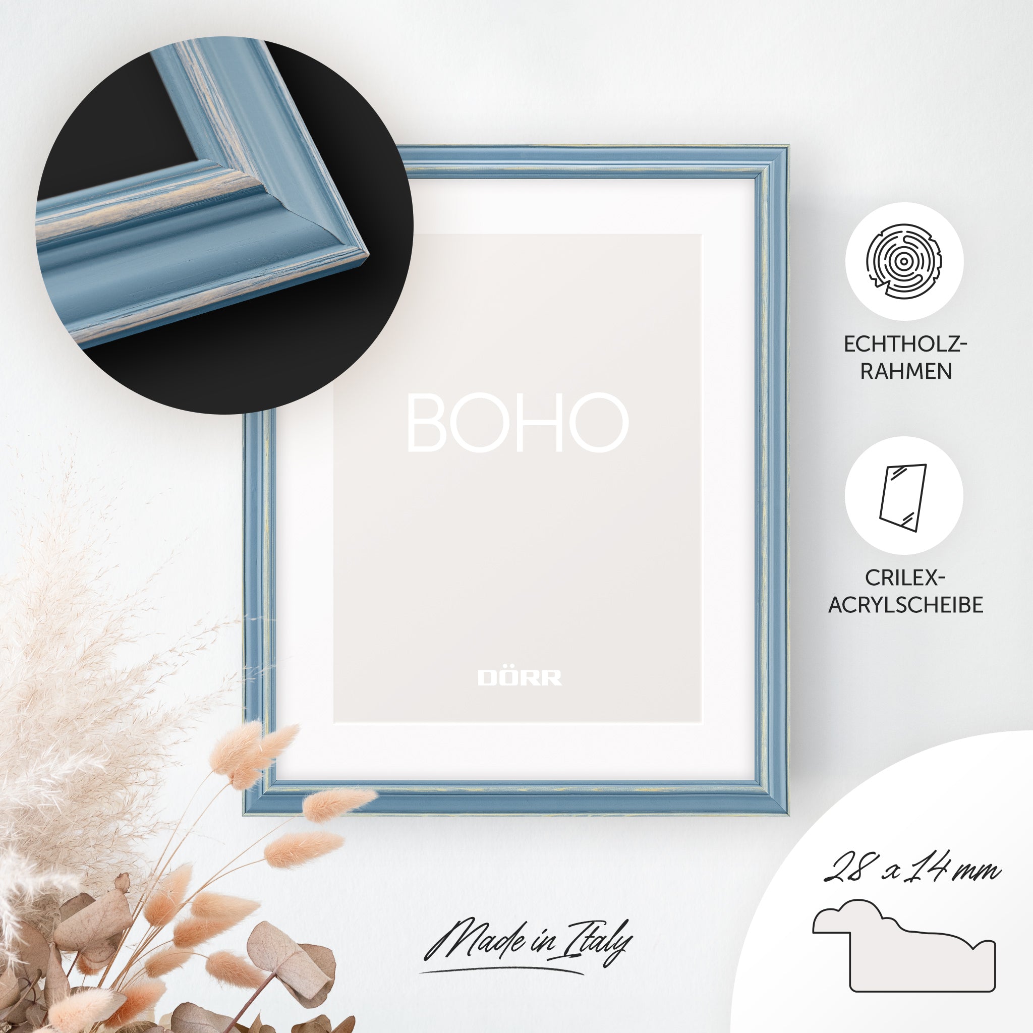 DÖRR Holz-Bilderrahmen Boho in Hellblau im Vintage-Stil, an der Wand aufgehängt, mit Detailansicht der strukturierten Leiste