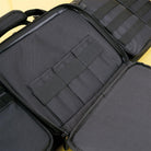 DÖRR ProTac Langwaffentasche schwarz, Detailansicht der geöffneten Fronttasche mit Fixierschlaufen für Zubehör