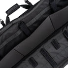 DÖRR ProTac Doppel-Gewehrtasche schwarz, Detailansicht der gepolsterten Innenabteile mit Trennwand und Fixiergurten für zwei Gewehre