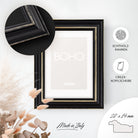 DÖRR Holz-Bilderrahmen Boho in Schwarz im Vintage-Stil, an der Wand aufgehängt, mit Detailansicht der strukturierten Leiste