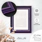 DÖRR Holz-Bilderrahmen Boho in Lila im Vintage-Stil, an der Wand aufgehängt, mit Detailansicht der strukturierten Leiste