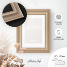 DÖRR Holz-Bilderrahmen Boho in Braun im Vintage-Stil, an der Wand aufgehängt, mit Detailansicht der strukturierten Leiste